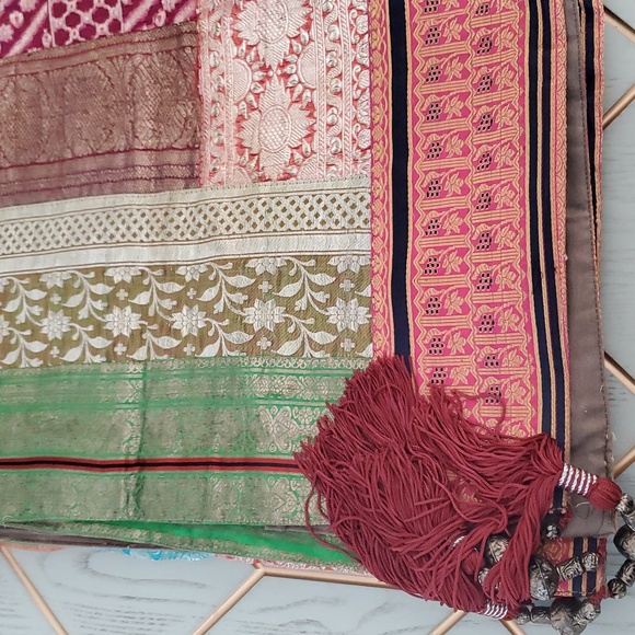 Pier 1 Imports Sari Throw with Metallic Accents. - Picture 7 of 8